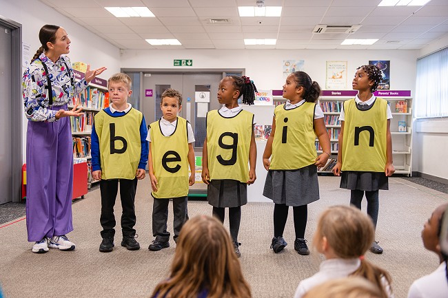 Delight in Dance project; photograph by David Monteith Hodge, Photographise; performer Chloe Mead