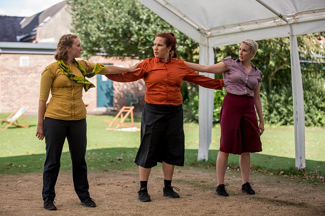 The Imagination Museum: Mayflower 400 at Bassetlaw Museum; performers Sarah Blanc, Megan Griffiths, Lucy Starkey; photographer Roswitha Chesher